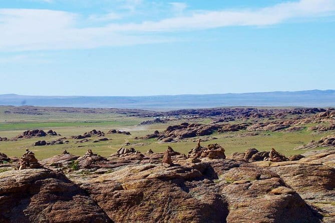 14 days Combination of Gobi and Central Mongolia - Days 1 and 2: Granite at Baga Gazariin Chuluu and Tsagaan Suvarga