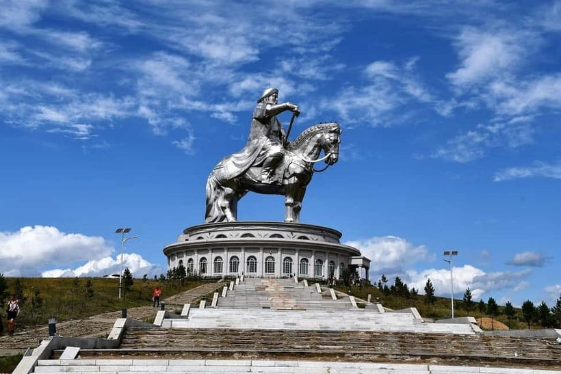4 Day Best of Central Mongolia tour, Chinggis Khan statue - Four things to know before you go