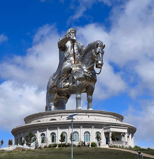 4 Day Best of Central Mongolia tour, Chinggis Khan statue - Should you book the four-day route?