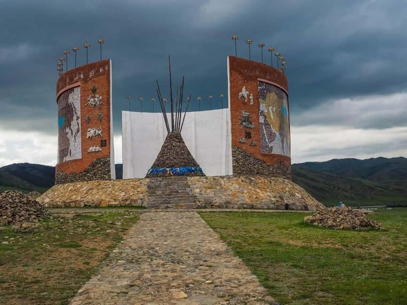 5 day Central Mongolia and Nomad stay tour - Day 3: Orkhon Waterfall and volcanic country