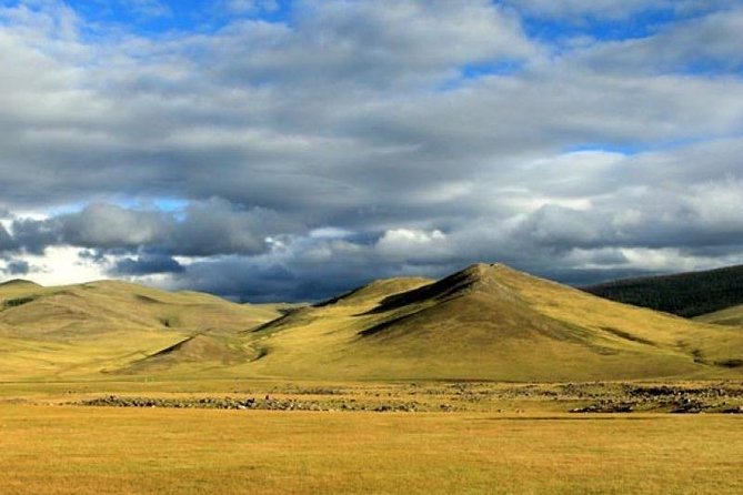 8 Day Great Gobi and Central Mongolia - Day 5: Orkhon Waterfall after the desert
