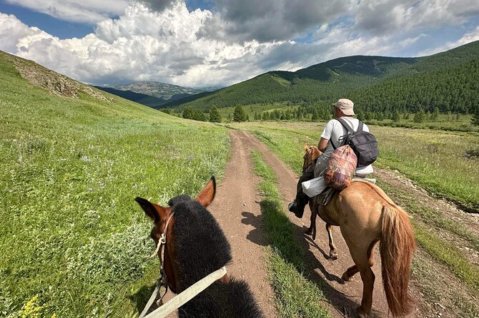 A Day Authentic Mongolian Trip near Ulaanbaatar all-inclusive - A morning hike and a slower second day