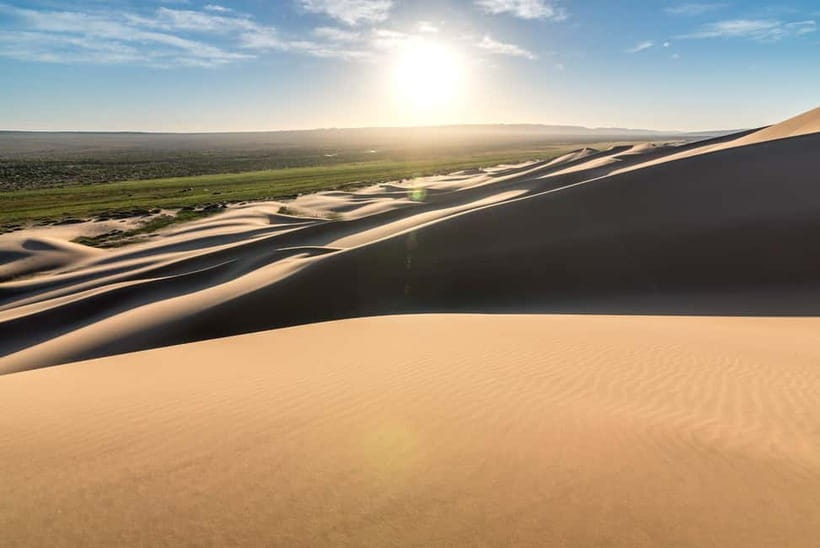 Bus tour to visit Gobi 4 day - The long road south to Dalanzadgad