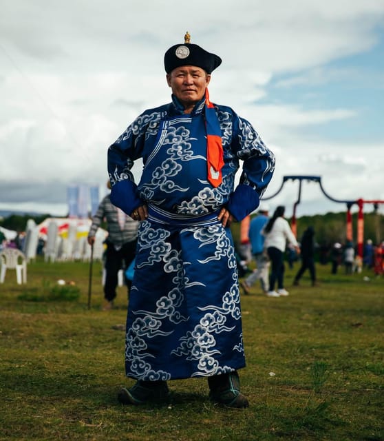 Day tour with Traditional clothes and photographer - Zaisan Hill and the first view of Ulaanbaatar