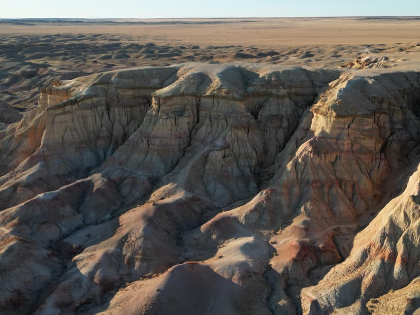 Discover / 8 day Great Gobi and Central Mongolia - Day 2: White Stupa and Mongolia’s eroded cliffs