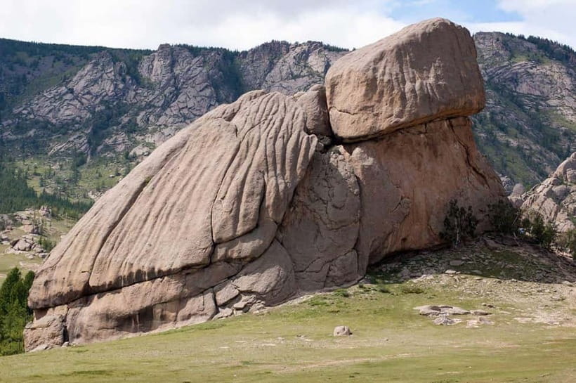 Guided Day Tour Terelj National Park Chinggis Khaan Statue - Starting in Ulaanbaatar at Zaisan Memorial