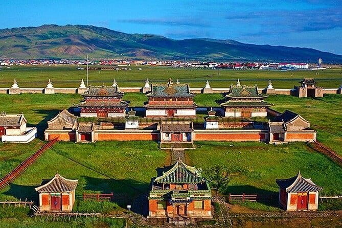 Kharkhorum, Semi-Gobi 2 days 1 night private trip - Sleeping in a modern ger near Kharkhorum