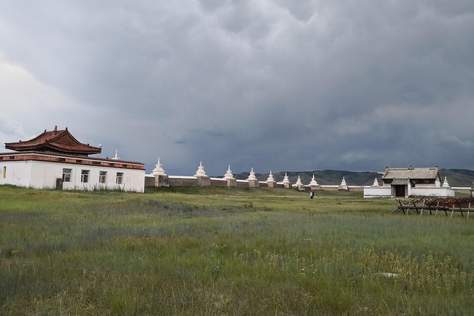 Mini Gobi and the ancient capital Kharkhorin - 4 days - Day 3: Khogno Khan and life in a ger