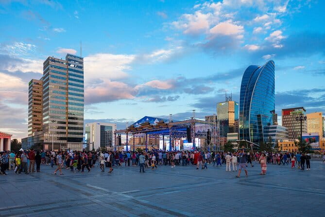 Private and Guided City Tour in Mongolia - Zaisan Memorial: a short stop with the city below