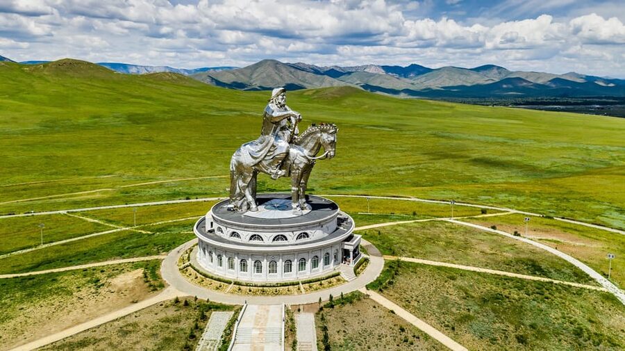 Terelj National Park: Tour with horse riding and hiking - Spending the night in a Terelj ger guesthouse
