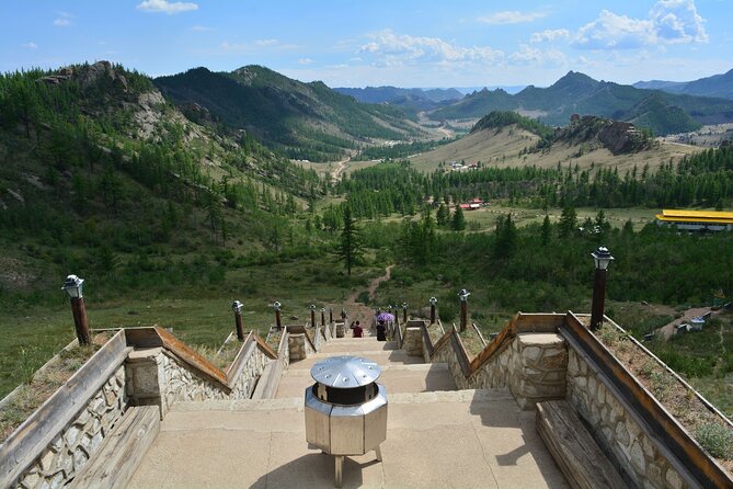 Transfer service to Terelj national park - The price for couples and small groups