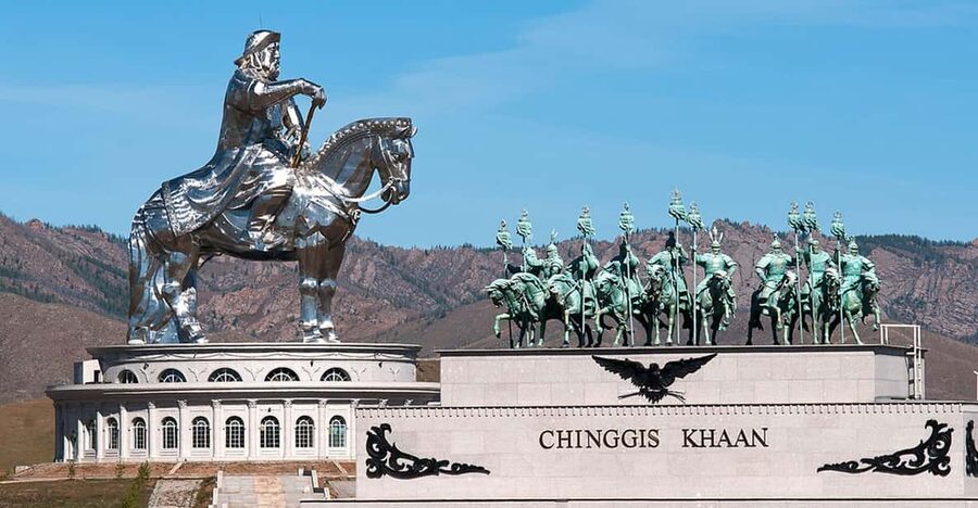 Ulaanbaatar: Chinggis Khan Statue and National Park Day Trip - A ger lunch with local flavor